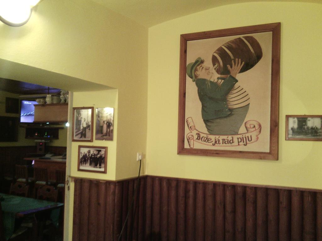 Hostinec Peterka Šumperk Buitenkant foto