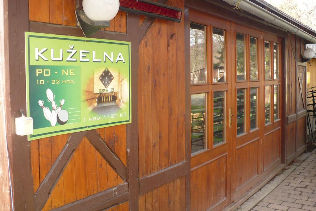 Hostinec Peterka Šumperk Buitenkant foto